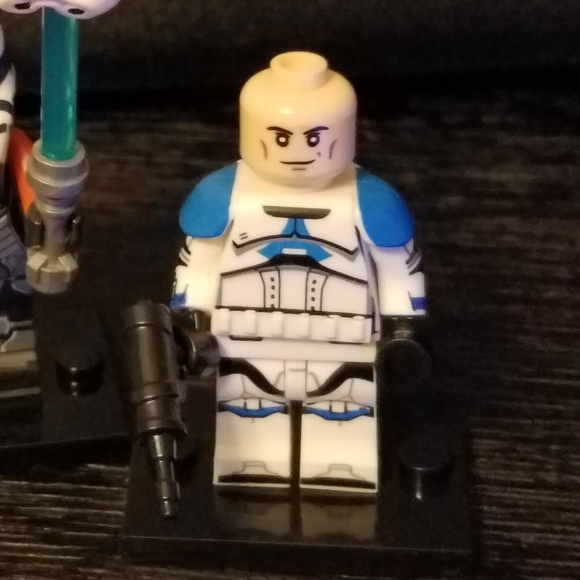 New Mandalorian Ahsoka and Troopers mini figure set - Picture 2 of 5
